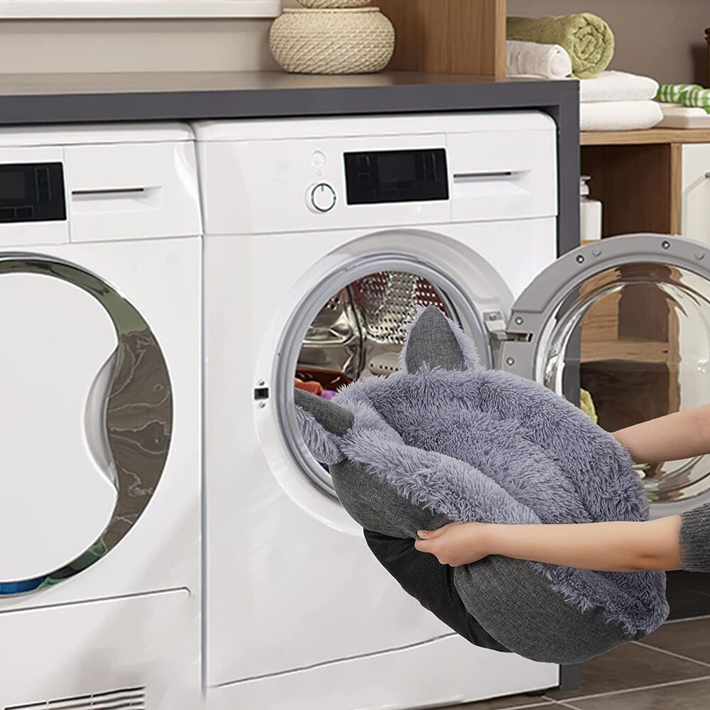 Warm & Fluffy Calming Cat Bed